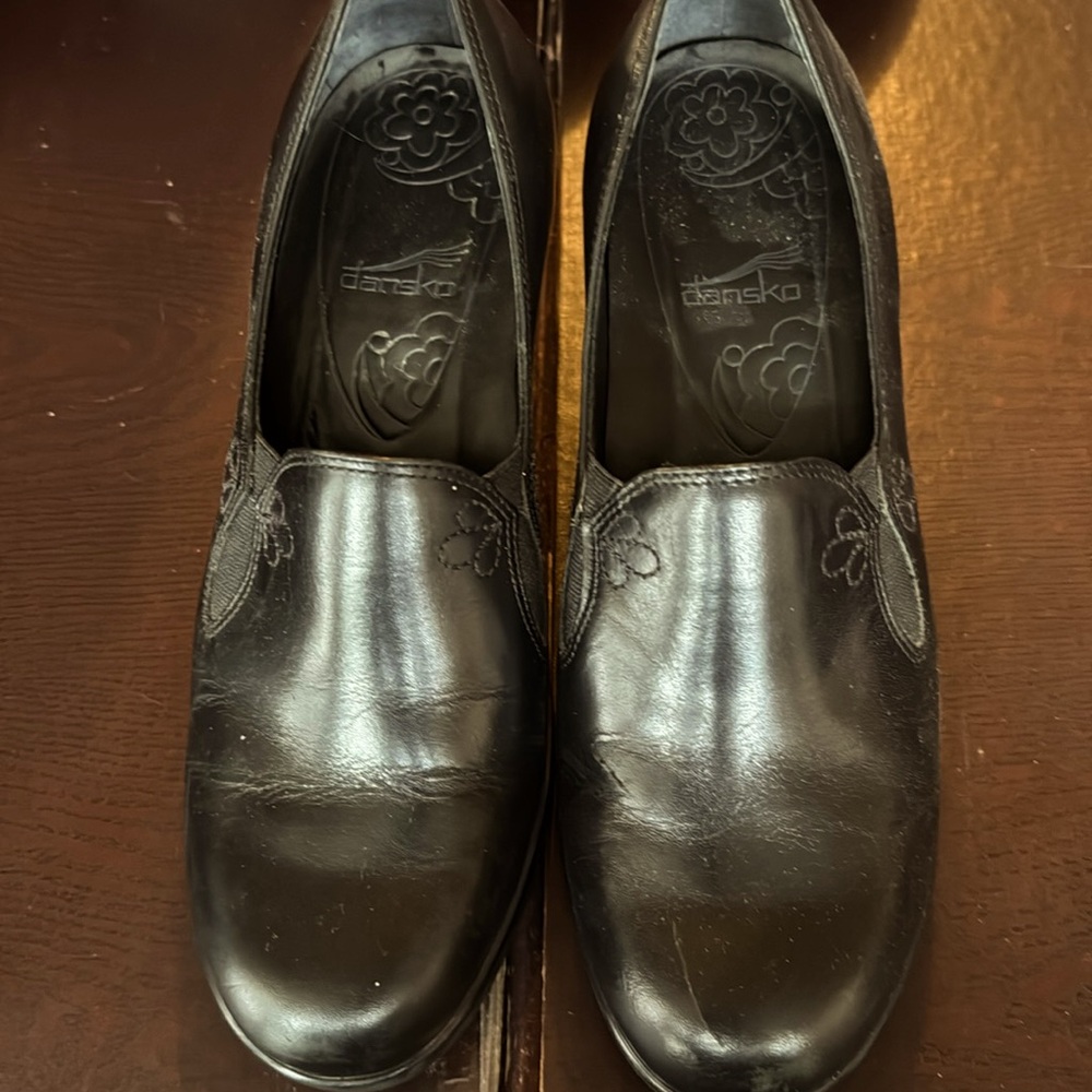 Dansko Beth black Leather clog